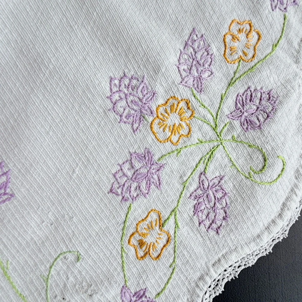 Vintage Hand Embroidered Table Runner Dresser Scarf Set Floral White Cotton Lace